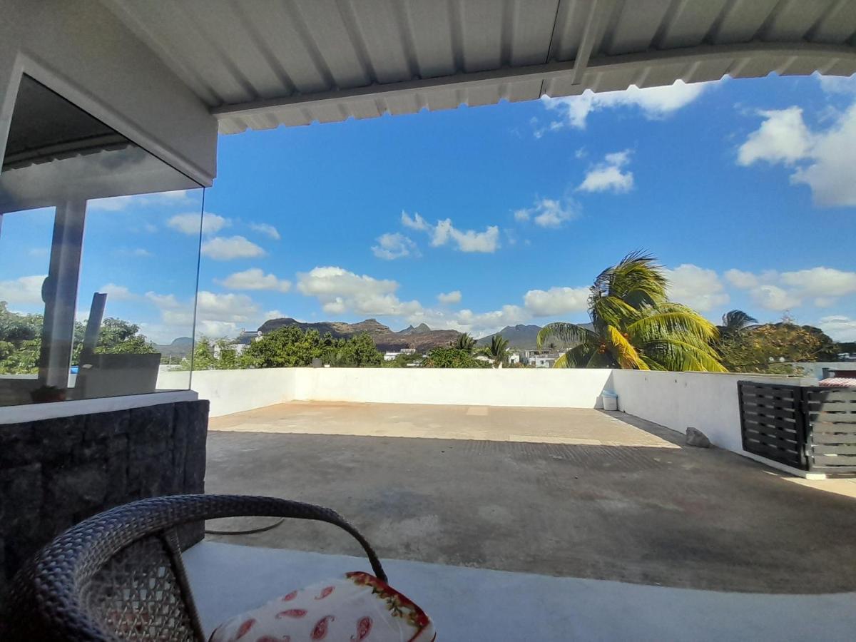 Rooftop Apartment بورت لويس المظهر الخارجي الصورة